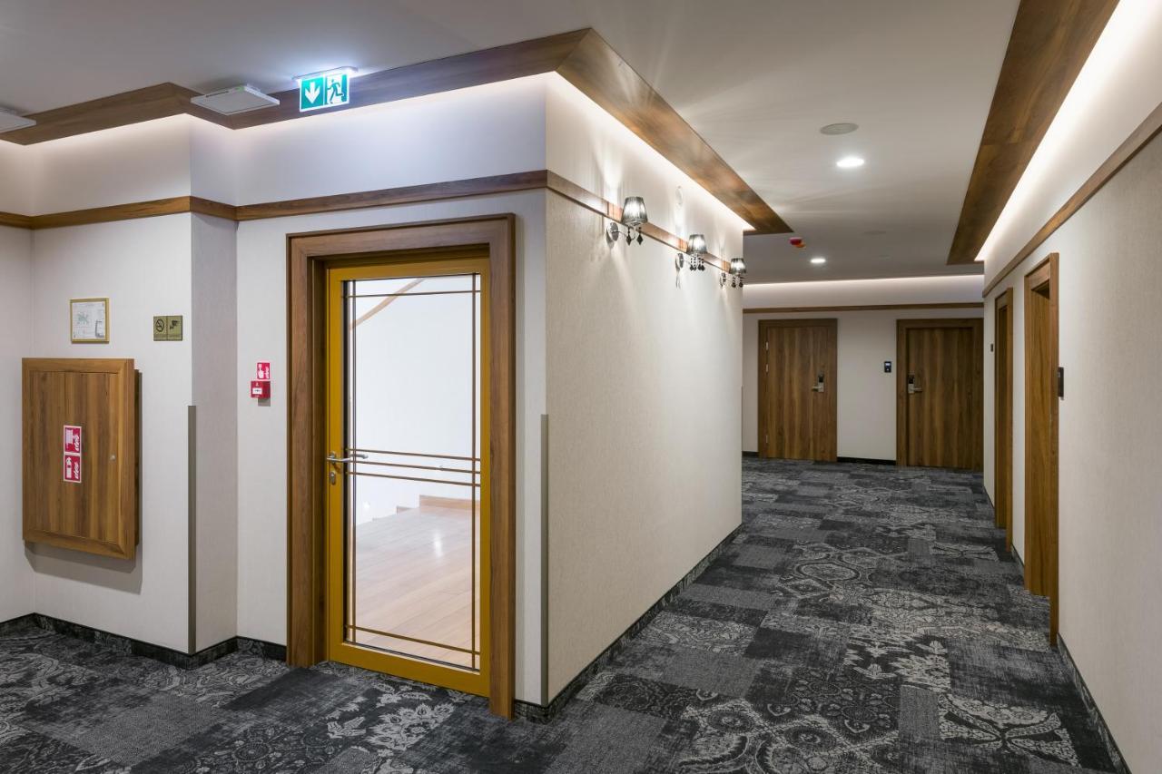 Sky Hotel Krakow Exterior photo
