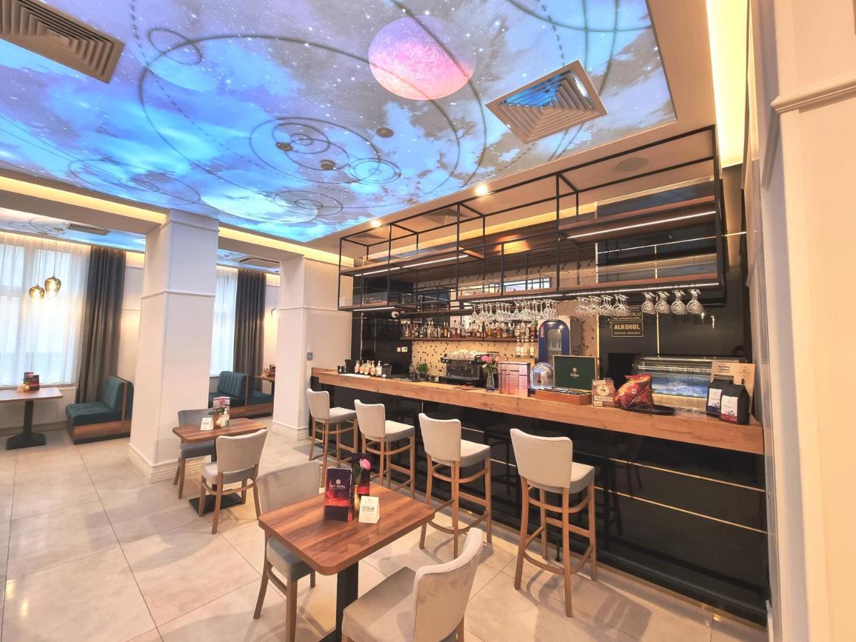 Sky Hotel Krakow Exterior photo